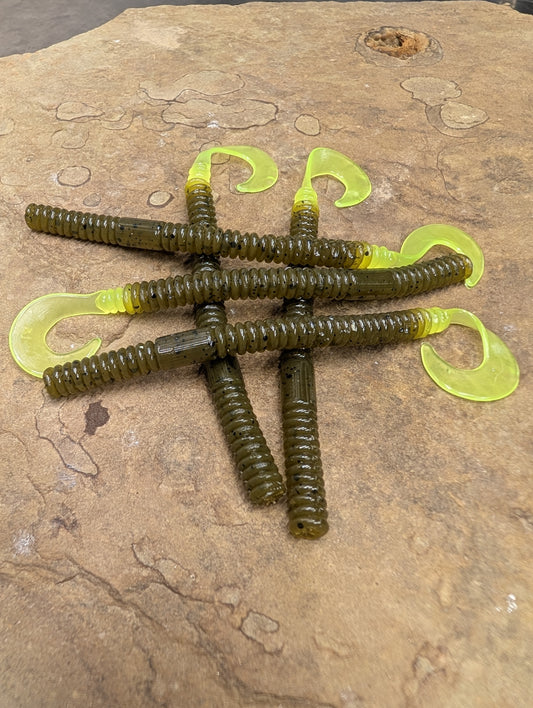 4.5" Curly Tail (Pack of 8)