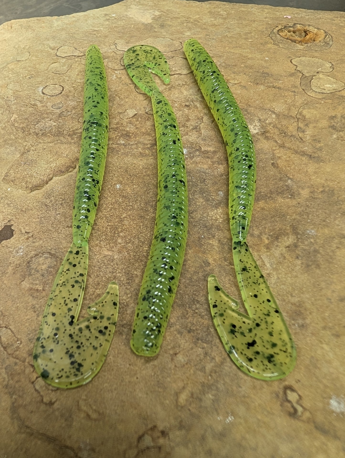 5.75" Assault Worm (Pack of 6)