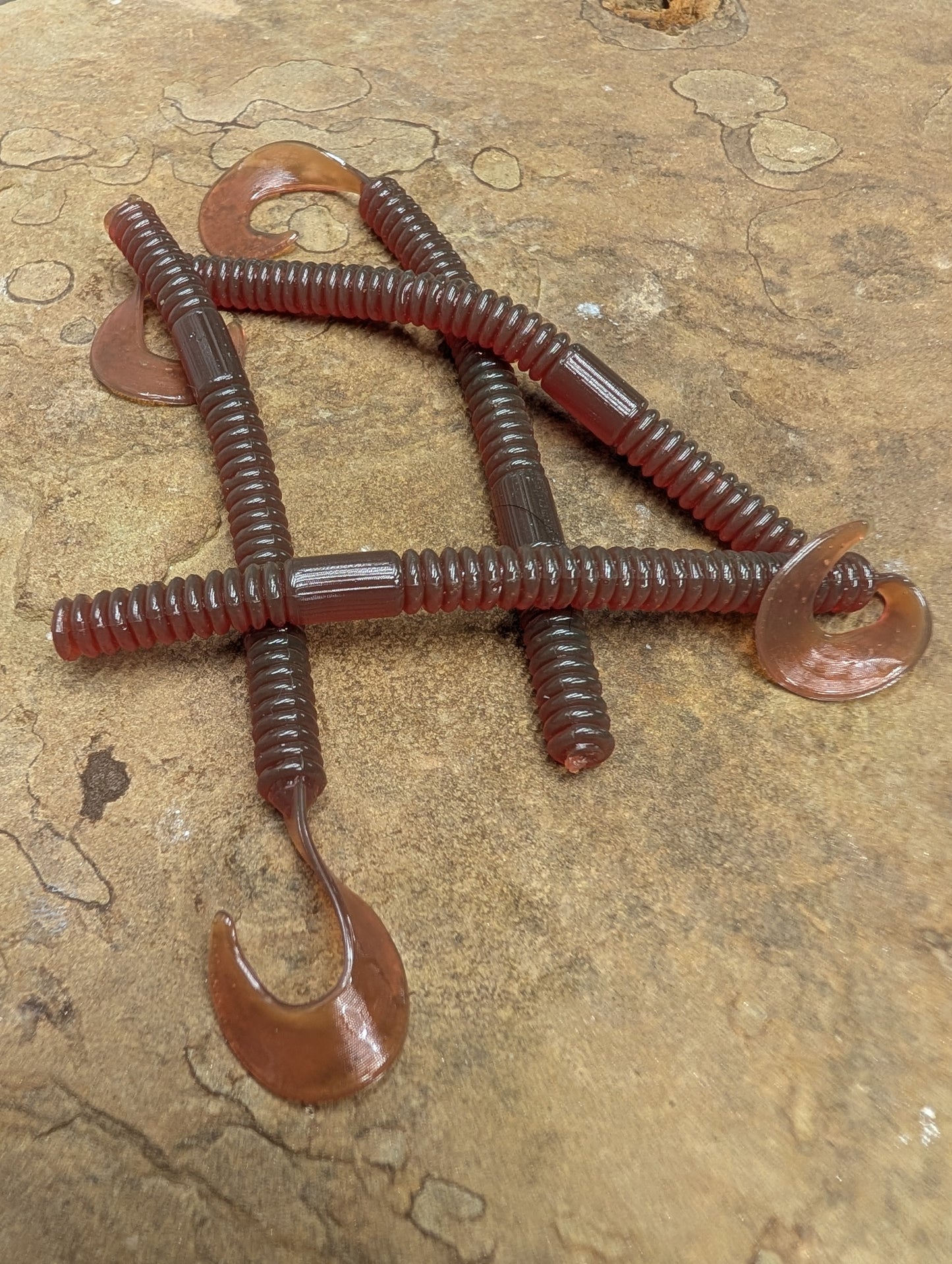4.5" Curly Tail (Pack of 8)